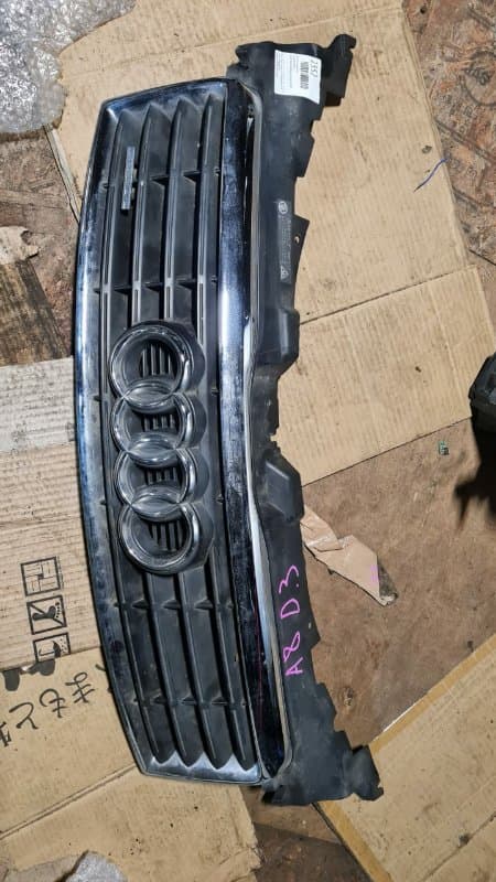 Решетка радиатора Audi A8 4E D3 BFM 2004 (б/у)
