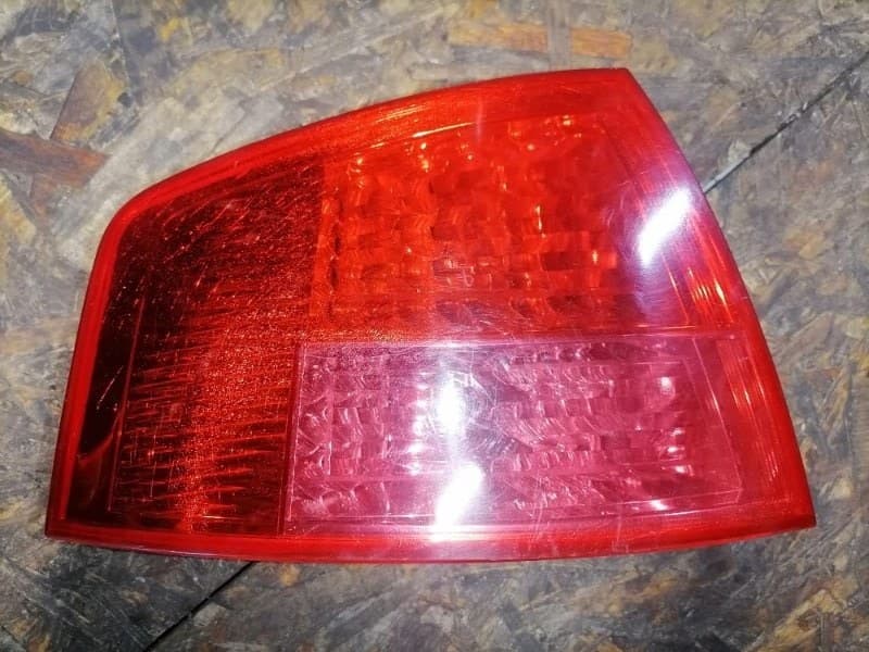 Фонарь Audi A8 D3 BFM 2006 задн. лев. (б/у)
