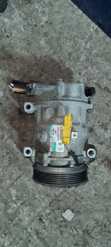 Компрессор кондиционера Peugeot 307 3H RFJ 2008 (б/у)