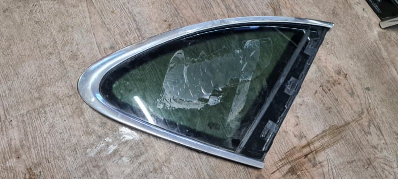 Стекло кузова Porsche Cayenne 2013 задн. прав. (б/у)