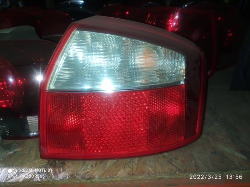 Фонарь Audi A4 8E5 AMB 2003 задн. прав. (б/у)