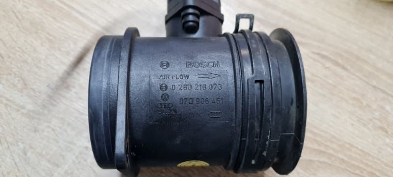 Датчик массового расхода воздуха ДМРВ Volkswagen Touareg 7L6 BMV 2005 (б/у)
