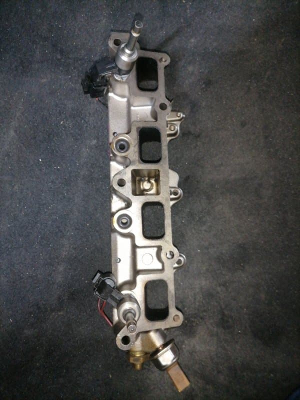 Коллектор впускной Volkswagen Golf AJ5 CAV 2011 (б/у)