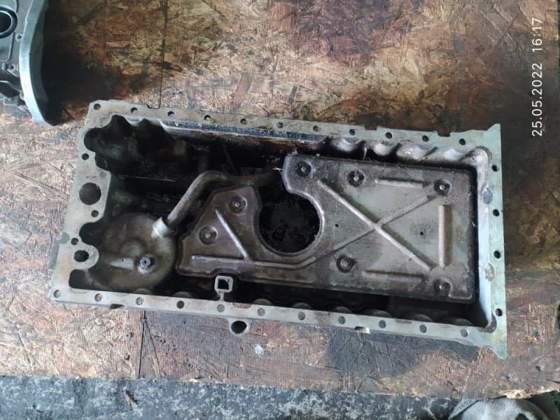 Поддон VOLVO XC70 P2 B5254T2 2005 (б/у)