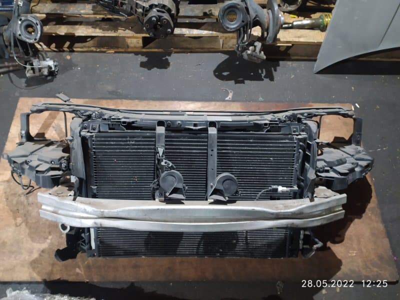 Панель передняя AUDi A8 4E BPK 3.2 2005 (б/у)