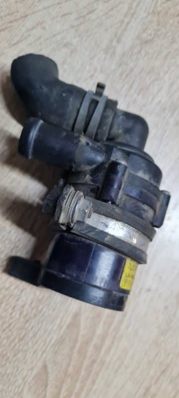 Водяной электро насос AUDI VOLKSWAGEN (б/у)