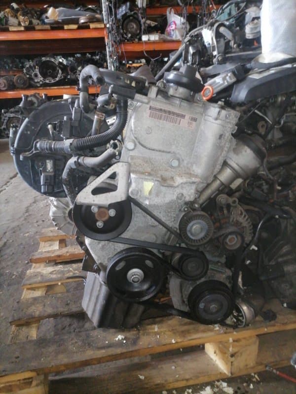 Двигатель BLF Volkswagen Golf Plus 5M1 BLF 2006 (б/у)