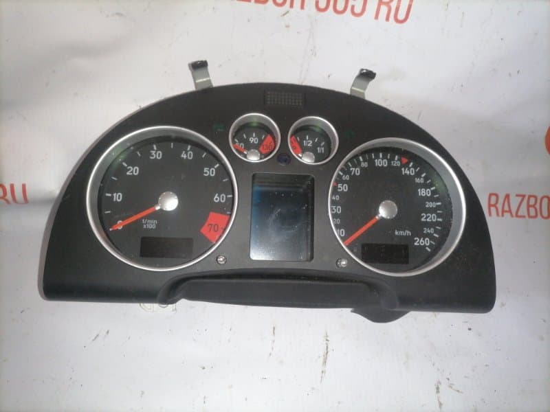 Щиток приборов Audi TT 8N3 AUQ 2002 (б/у)