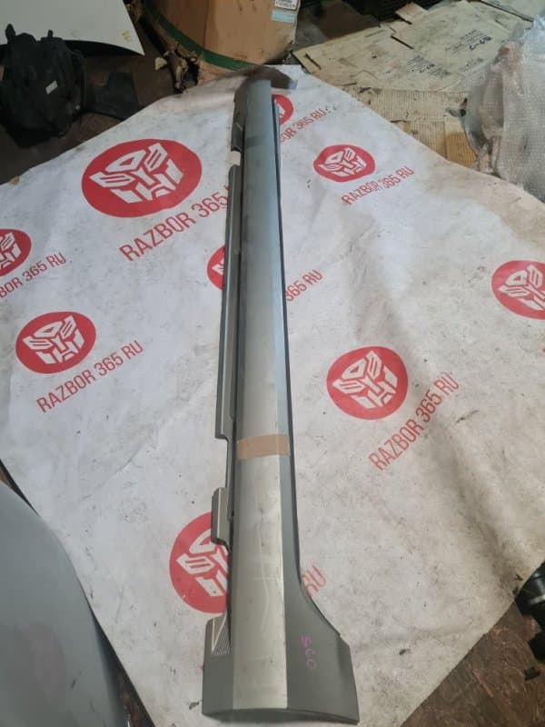 Накладка на порог Volvo S60 Y20 B4164T 2011 лев. (б/у)