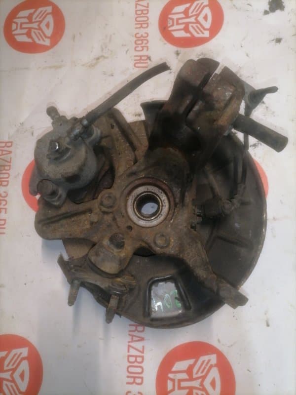 Кулак Audi A3 8P1 BSE 2007 перед. прав. (б/у)