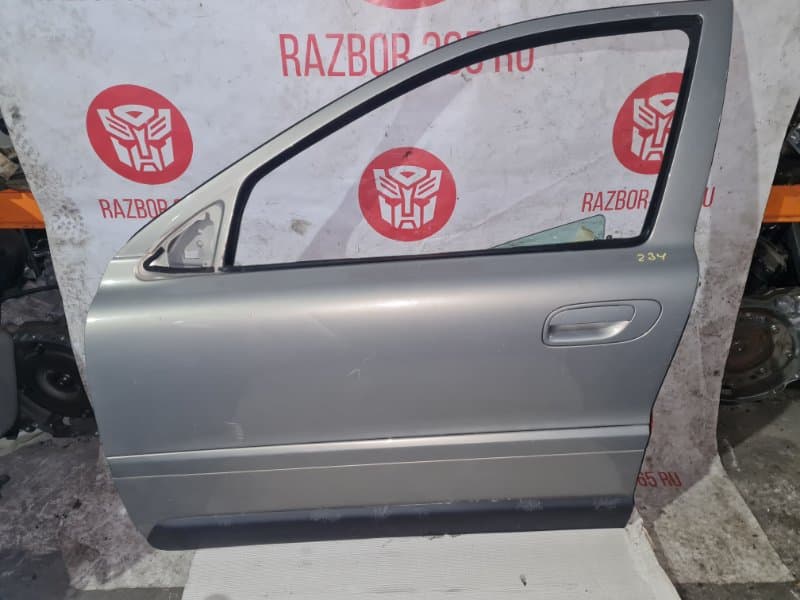 Дверь Volvo XC70 SZ B5254T2 2004 перед. лев. (б/у)