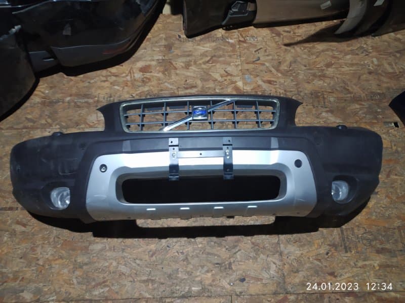 Бампер Volvo XC70 SZ B5254T 2005 перед. (б/у)