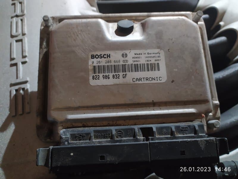 Блок управления ДВС Porsche Cayenne 955 M02.2Y 2005 (б/у)