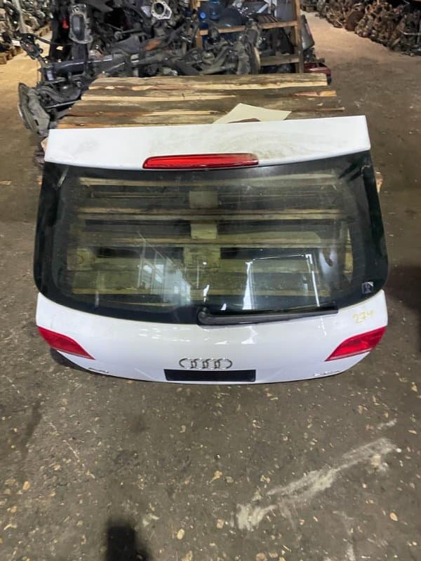 Крышка багажника Audi A3 8PA CCZ 2012 задн. (б/у)