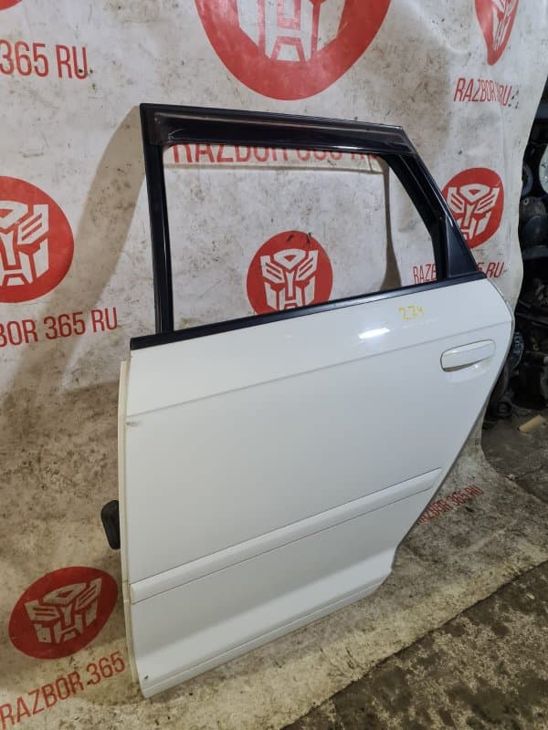 Дверь Audi A3 8PA CCZ 2012 задн. лев. (б/у)
