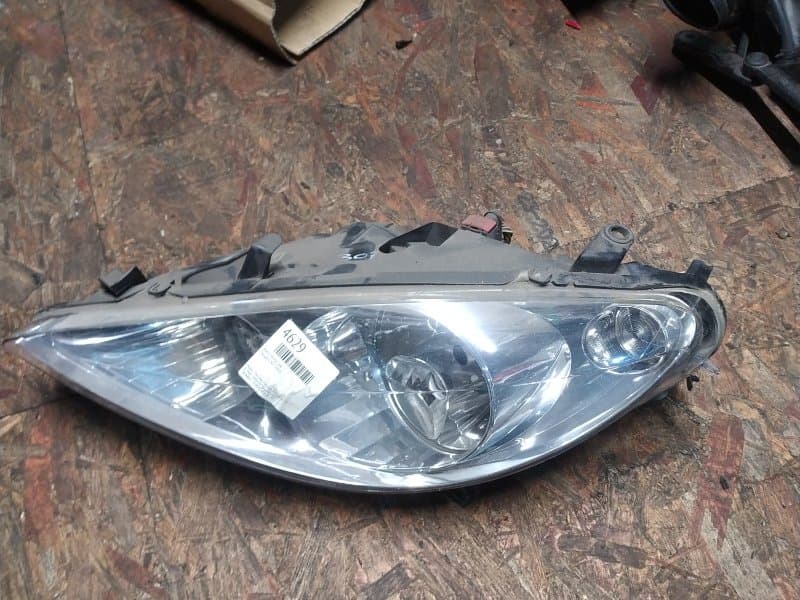 Фара галоген Peugeot 307 УНИВЕРСАЛ RFJ 2002 перед. лев. (б/у)