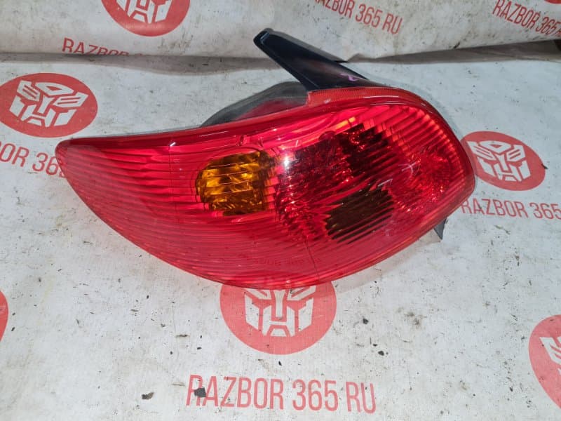 Фонарь Peugeot 206 2A KFW 2006 задн. лев. (б/у)