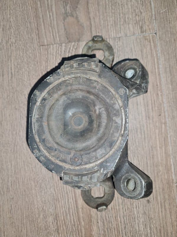Опора ДВС Volvo S40 MS B5244S 2007 прав. (б/у)