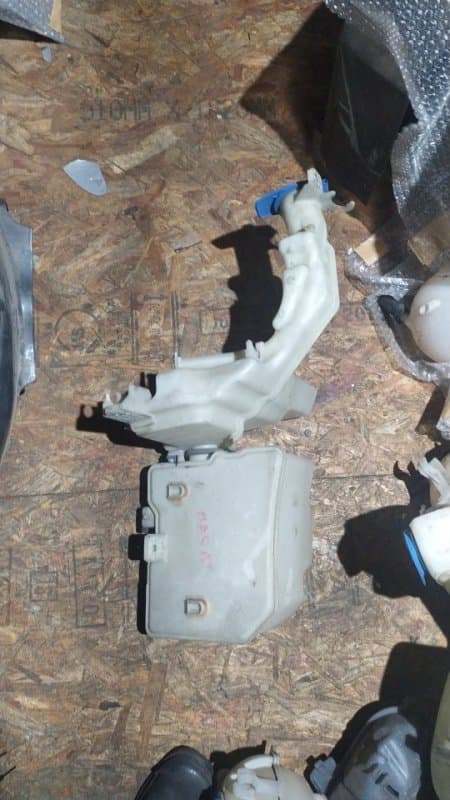 Бачок омывателя Volkswagen Passat 3C2 BVY 2007 (б/у)