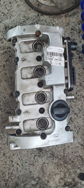 КЛАПАННАЯ КРЫШКА Audi A4 8ED BWE 2007 (б/у)