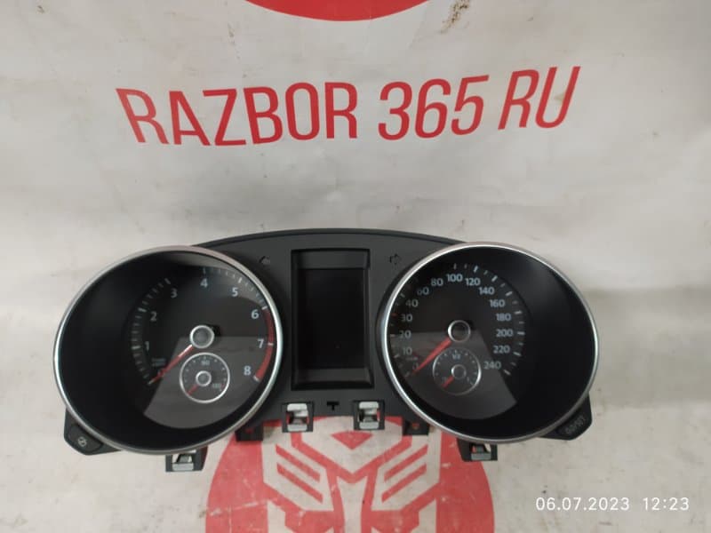Щиток приборов Volkswagen Golf AJ5 CAX 2010 (б/у)