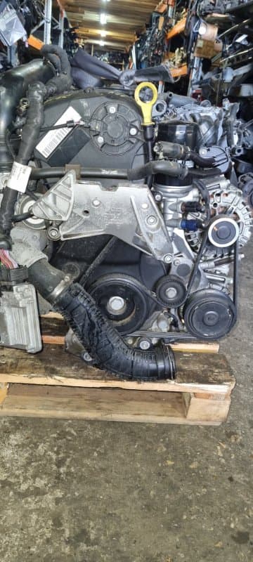Двигатель CCZ Volkswagen Passat 365 CCZ 2011 (б/у)