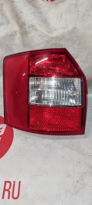 Фонарь Audi A4 8E5 AMB 2003 задн. лев. (б/у)