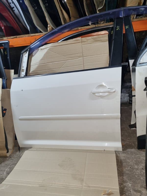 Дверь Volkswagen Touran 1T2 CAV 2009 перед. лев. (б/у)