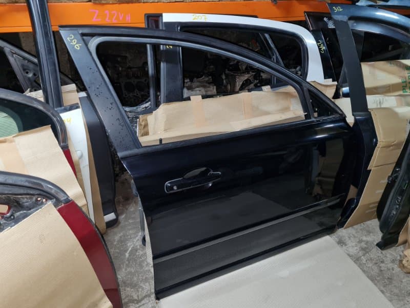 Дверь VOLVO S40 MS B5244S 2010 перед. прав. (б/у)