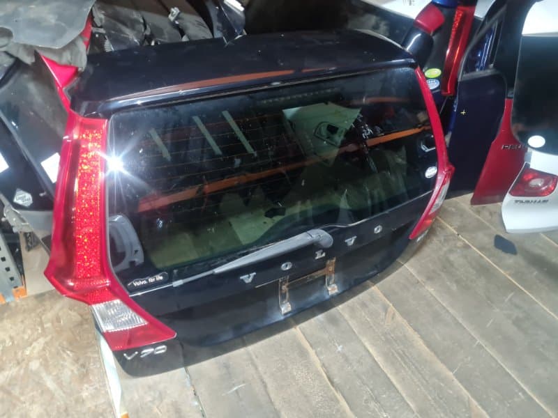 Крышка багажника Volvo V70 BW B5254T6 2009 (б/у)