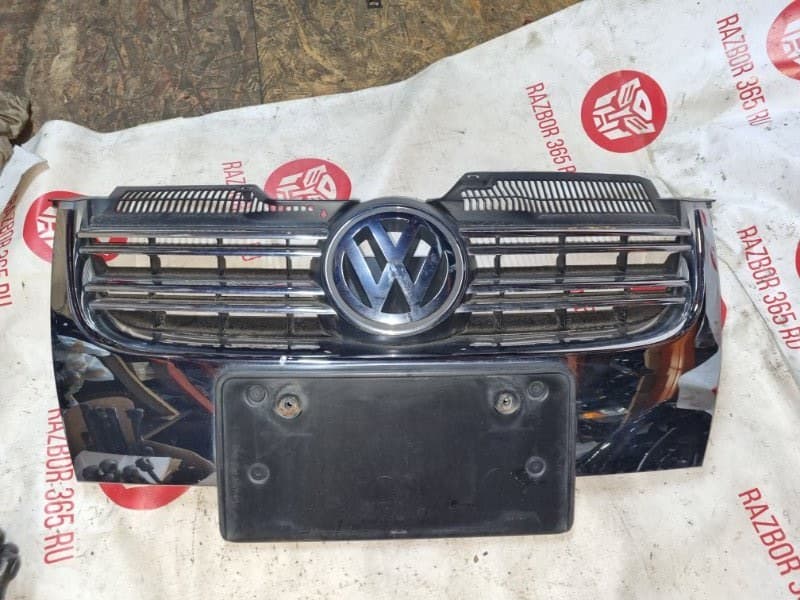 Решетка радиатора Volkswagen Jetta 1K2 BVY 2009 (б/у)