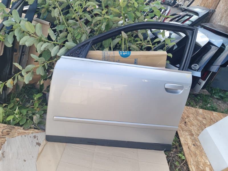 Дверь Audi A4 8E2 AMB 2002 перед. лев. (б/у)