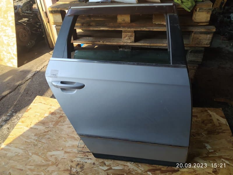 Дверь Volkswagen Passat 3C5 BVY 2007 задн. прав. (б/у)