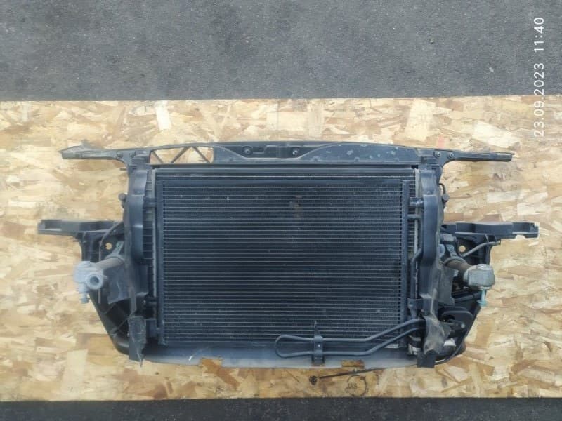 Панель передняя в сборе Audi A4 8E2 AMB 2002 (б/у)