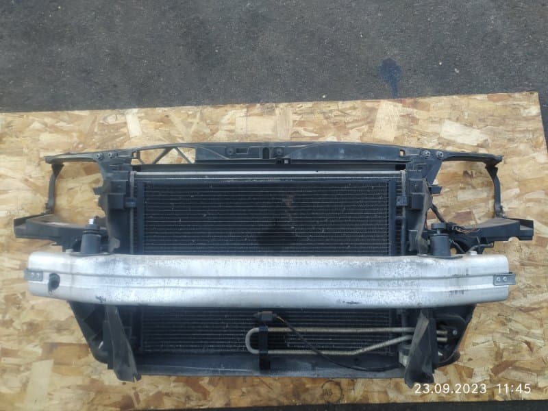Панель передняя в сборе Audi A4 8EC BGB 2006 (б/у)