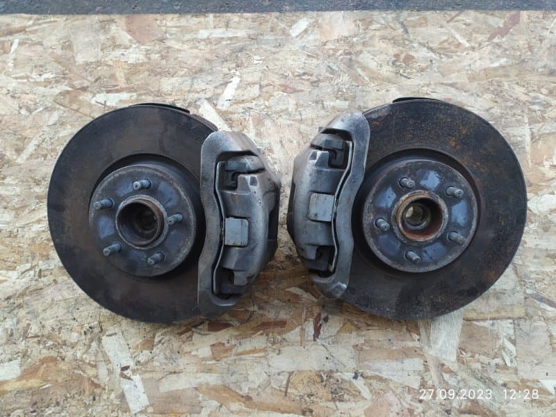 КОМПЛЕКТ СУППОРТОВ 320 ММ volvo S40 MS B5254T7 2009 перед. (б/у)