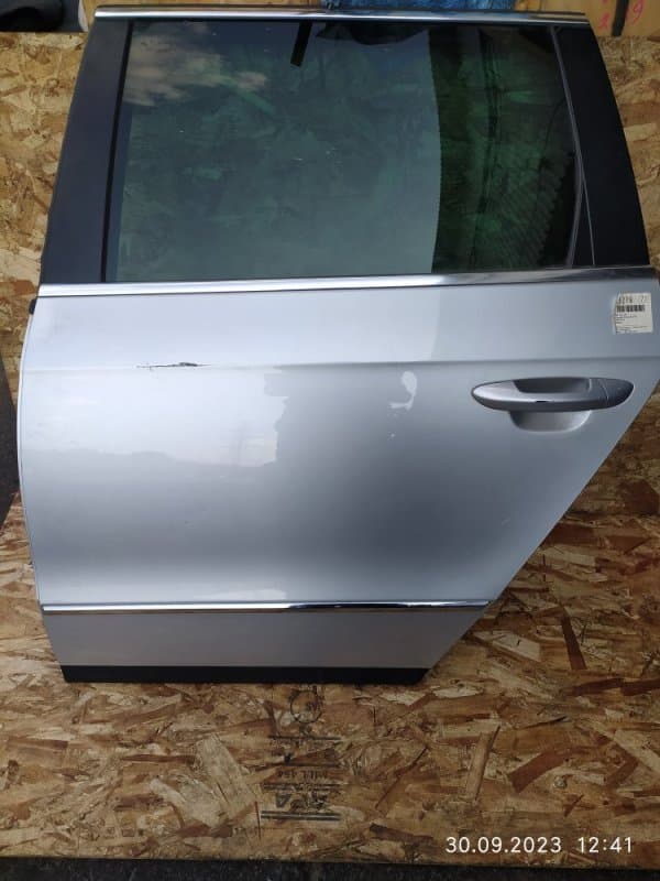 Дверь Volkswagen Passat 3С5 BVY 2010 задн. лев. (б/у)