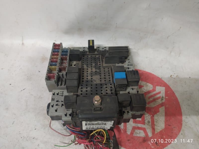 Блок предохранителей Volvo V70 R B5254T4 2006 задн. (б/у)