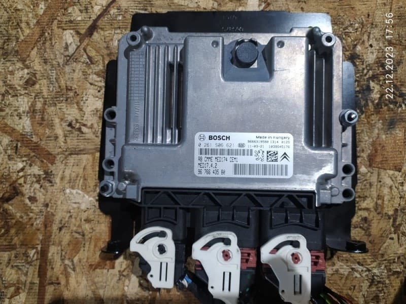 БЛОК УПРАВЛЕНИЯ ДВИГАТЕЛЯ Peugeot 308 4C 5F02 EP6CDT EUR 5 2012 (б/у)