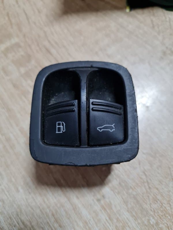 Кнопка Porsche Cayenne 955 M48.50 2004 (б/у)