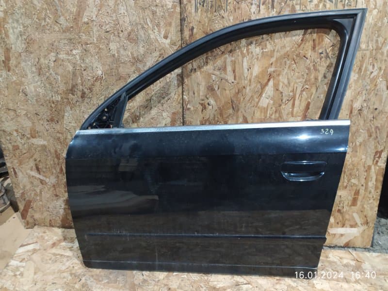 Дверь Audi A4 8EC BGB 2006 перед. лев. (б/у)