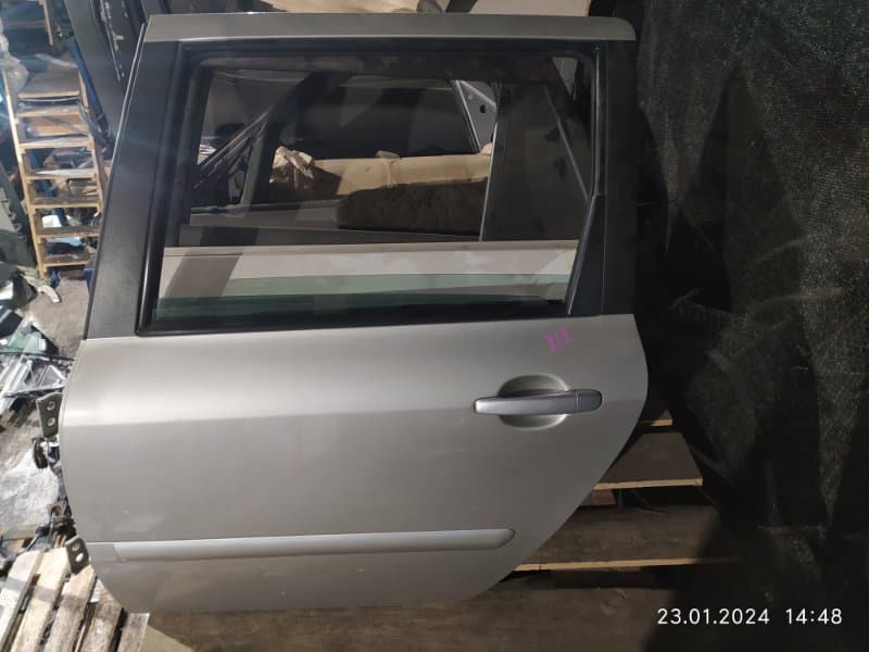 Дверь Peugeot 307 3H RFN 2004 задн. лев. (б/у)