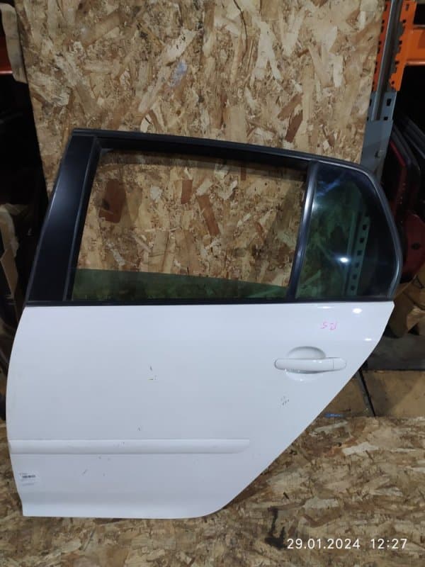 Дверь Volkswagen Golf 5 1K CAV 2007 задн. лев. (б/у)