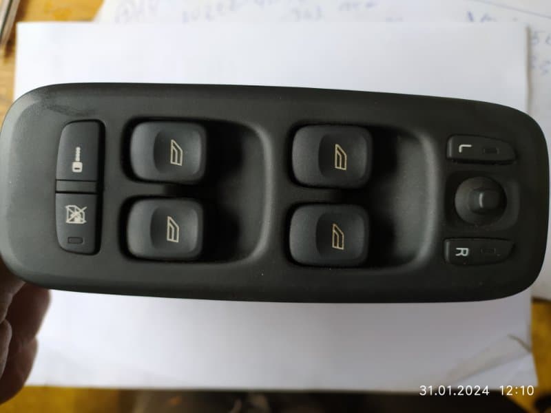 Блок кнопок Volvo V70 SW B5254T4 2004 перед. лев. (б/у)