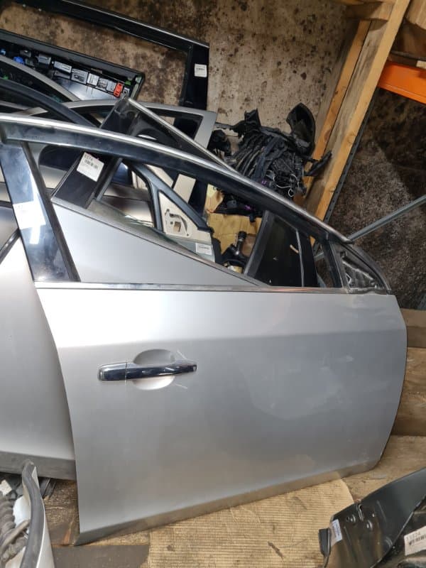 Дверь Volvo S60 Y20 B4164T 2011 перед. прав. (б/у)