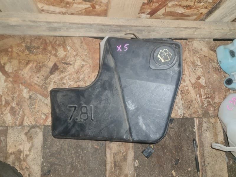 Бачок омывателя BMW X5 E53 M54B30 306S3 2004 (б/у)