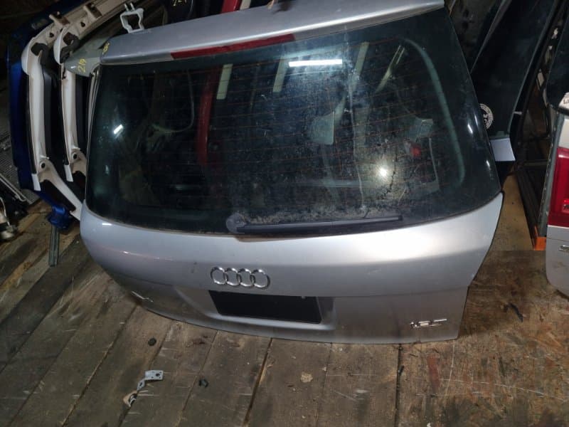 Крышка багажника Audi A4 8E5 AMB 2003 (б/у)