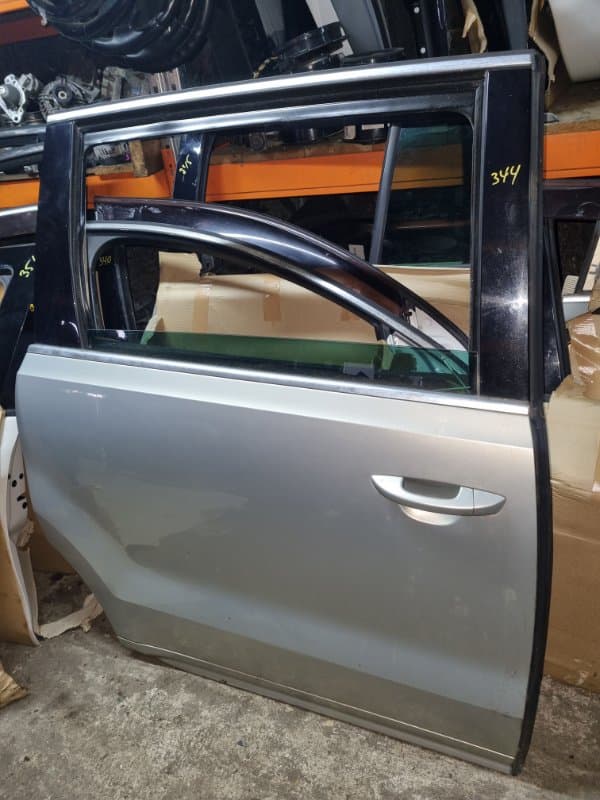 Дверь Volkswagen Sharan 7N CAV 2011 задн. прав. (б/у)
