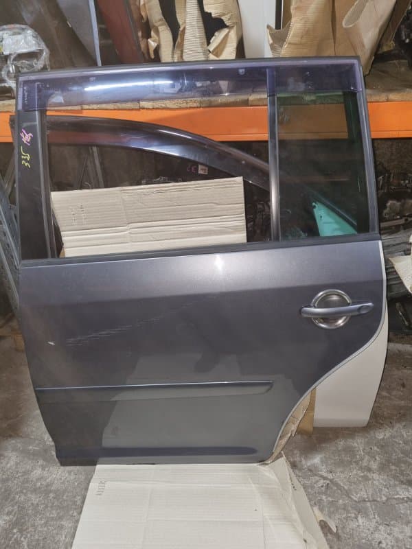 Дверь Volkswagen Touran 1T1 BLF 2004 задн. лев. (б/у)
