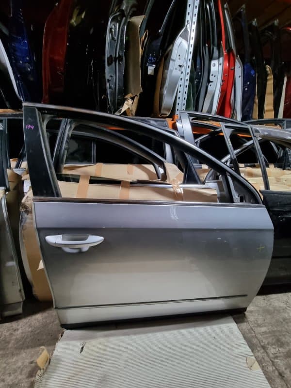 Дверь Volkswagen Passat B6 3C5 BZB 2007 перед. прав. (б/у)